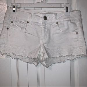 AMERICAN EAGLE WHITE JEAN SHORTS
